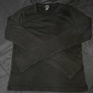 Black cropped long sleeve